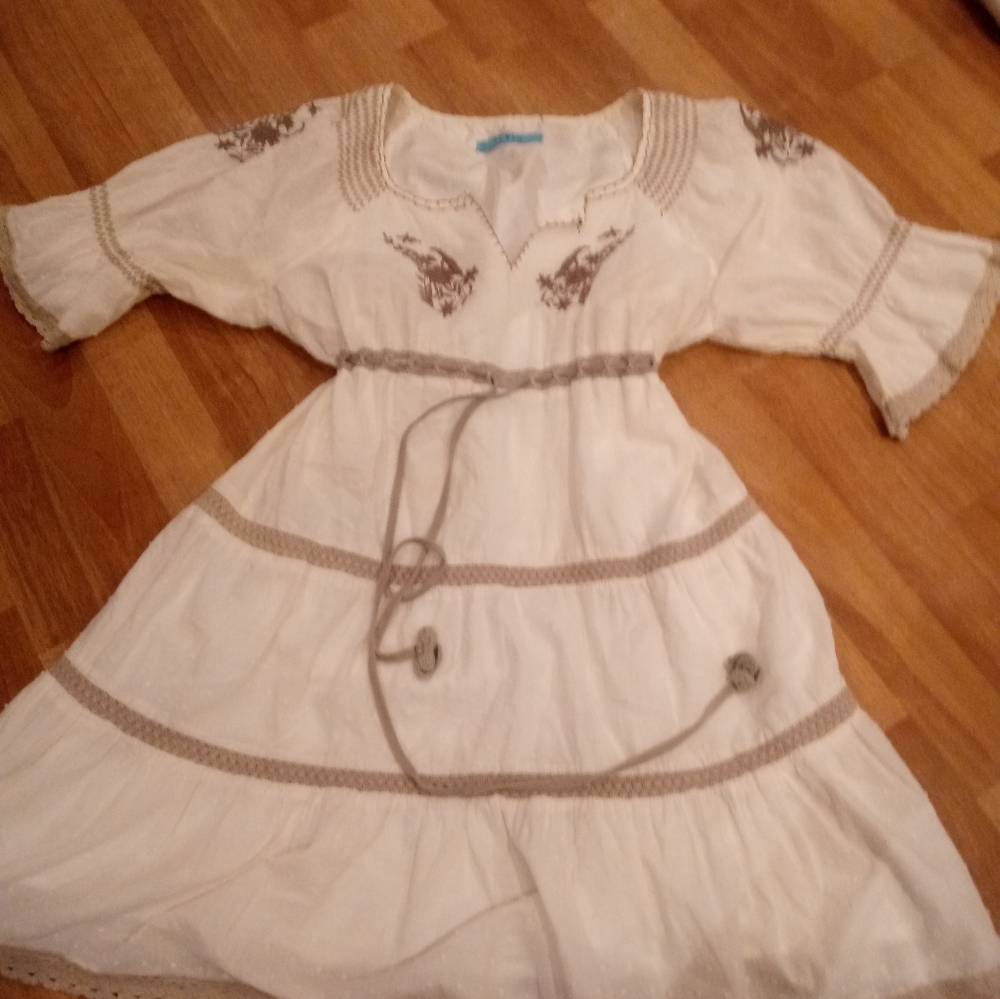 Skyla dress in Like New condition